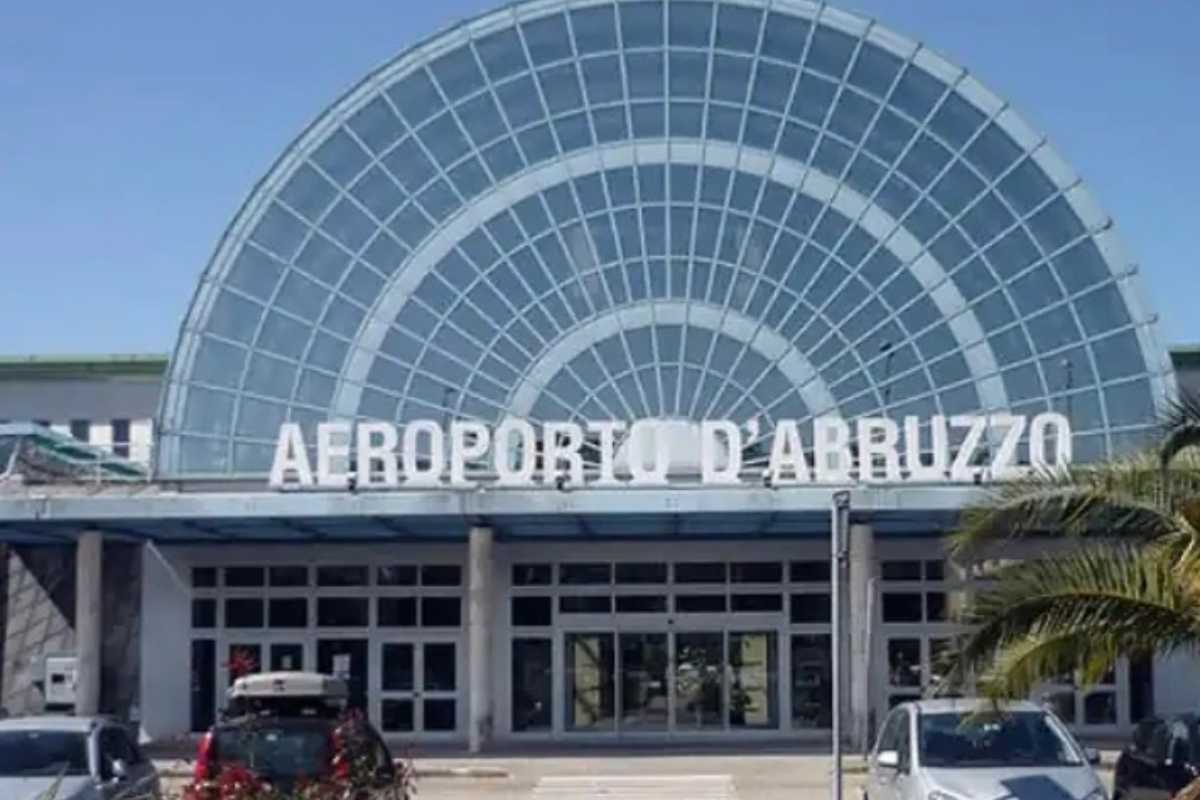 Dirottato Bari volo Milano-Pescara motivo