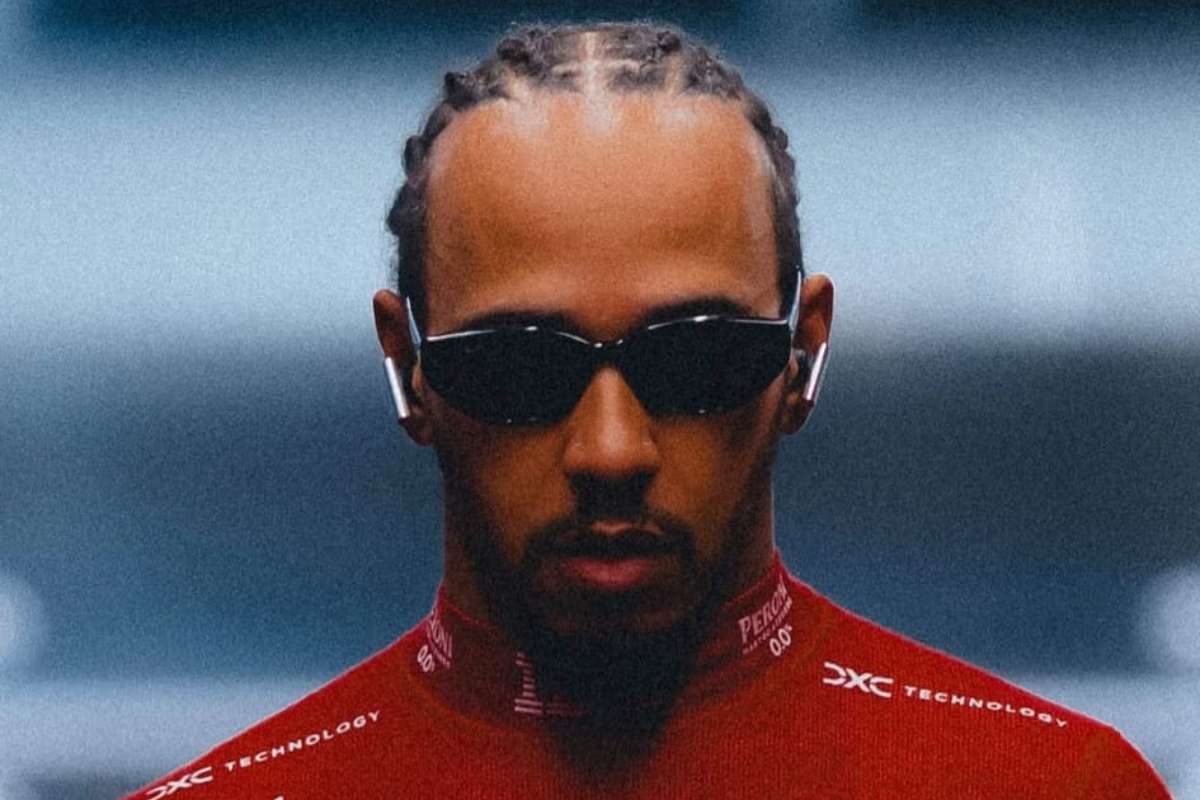 Lewis Hamilton paga multa