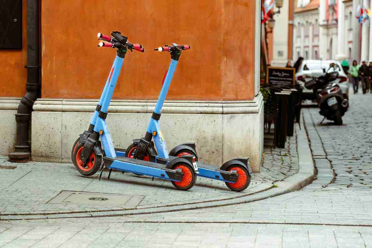 monopattini per strada