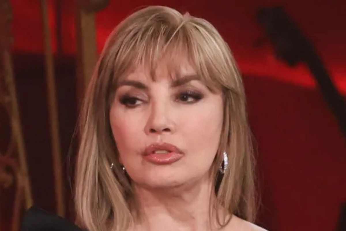 Milly Carlucci si mette a nudo