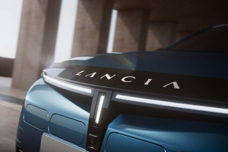 Lancia prova il rilancio con un colpo a sorpresa: rispolvera la versione con la "tecnologia" più amata