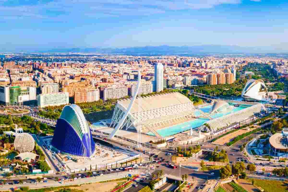 Valencia, la città che sorprende tutti: cosa vedere tra storia, mare e futuro